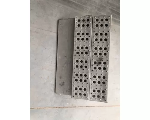 FREIGHTLINER CENTURY CLASS 120 Battery Box