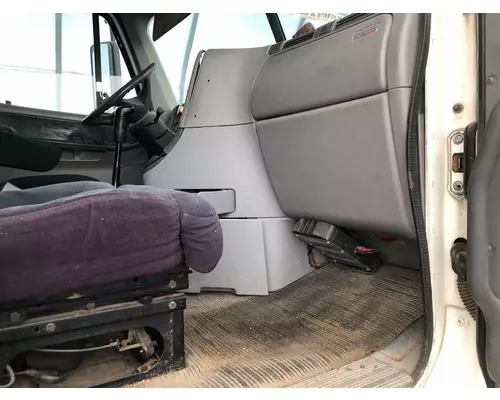 FREIGHTLINER CENTURY CLASS 120 Cab Assembly