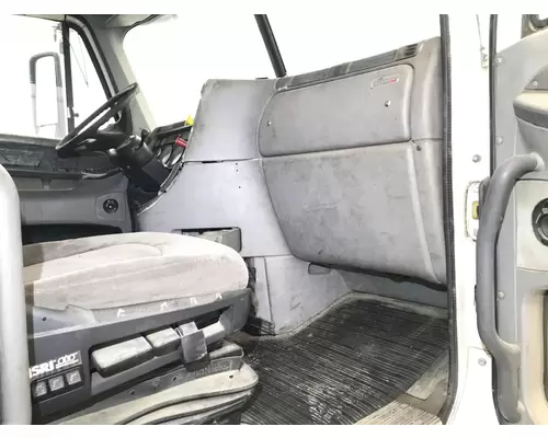 FREIGHTLINER CENTURY CLASS 120 Cab Assembly