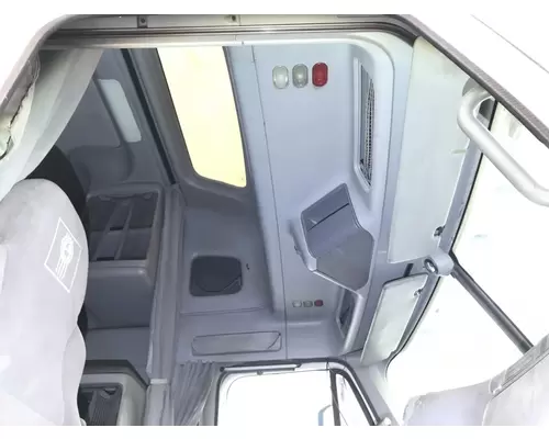 FREIGHTLINER CENTURY CLASS 120 Cab Assembly