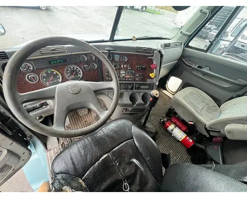 FREIGHTLINER CENTURY CLASS 120 Complete Vehicle