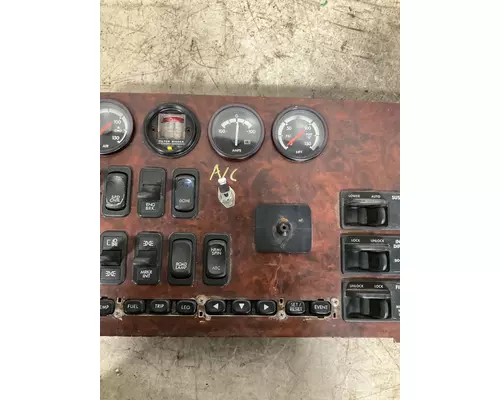 FREIGHTLINER CENTURY CLASS 120 Dash Panel