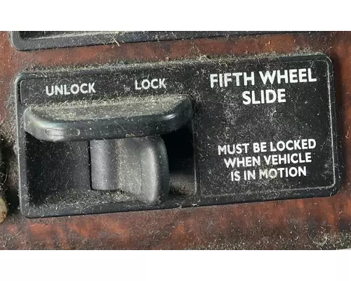 FREIGHTLINER CENTURY CLASS 120 DashConsole Switch