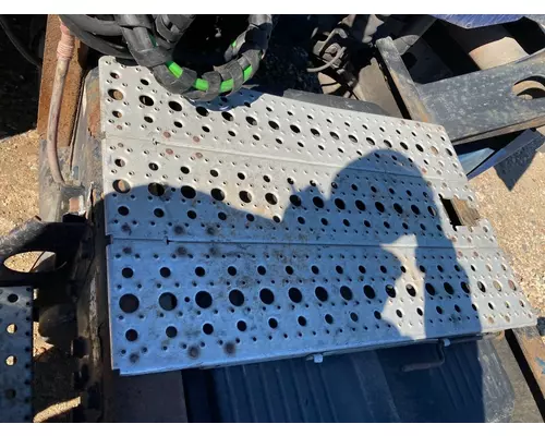 FREIGHTLINER CENTURY CLASS 120 Deckplate