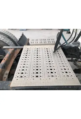 FREIGHTLINER CENTURY CLASS 120 Deckplate