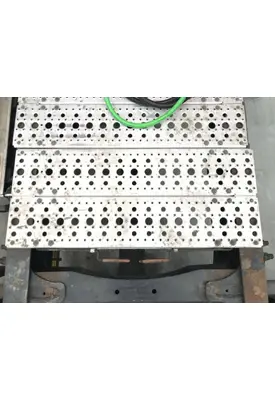 FREIGHTLINER CENTURY CLASS 120 Deckplate