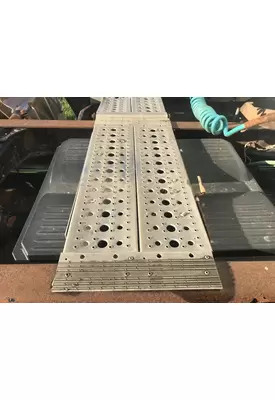 FREIGHTLINER CENTURY CLASS 120 Deckplate