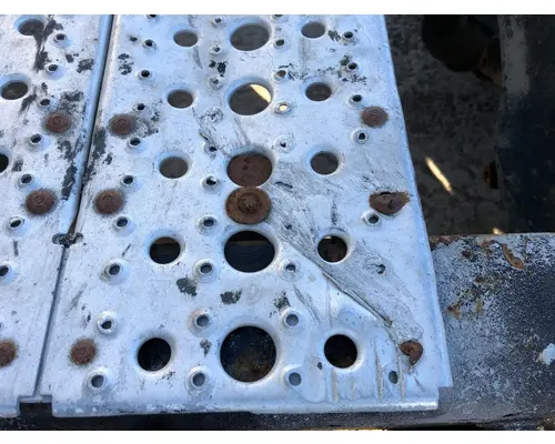 FREIGHTLINER CENTURY CLASS 120 Deckplate