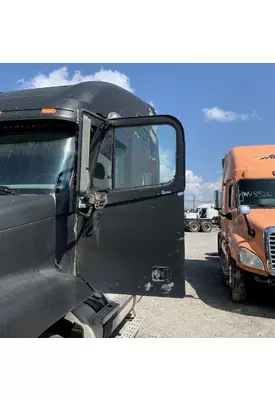 FREIGHTLINER CENTURY CLASS 120 Door Assembly, Front