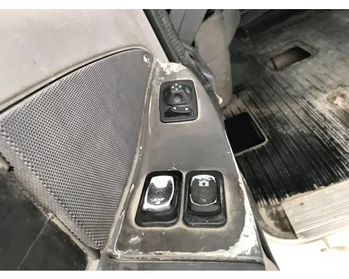 FREIGHTLINER CENTURY CLASS 120 Door Assembly, Front