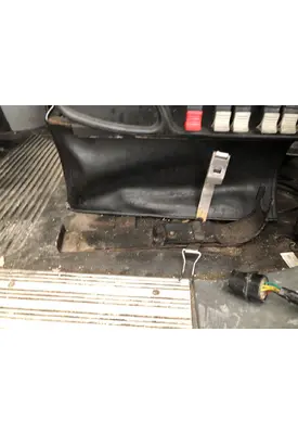 FREIGHTLINER CENTURY CLASS 120 Engine Brackets, Misc.