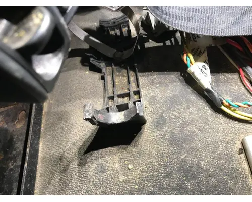 FREIGHTLINER CENTURY CLASS 120 Engine Brackets, Misc.