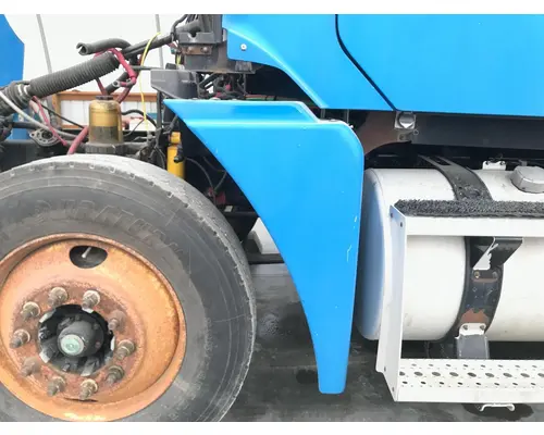 FREIGHTLINER CENTURY CLASS 120 Fender