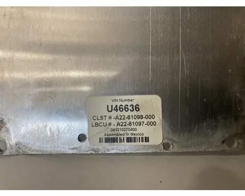 FREIGHTLINER CENTURY CLASS 120 Instrument Cluster