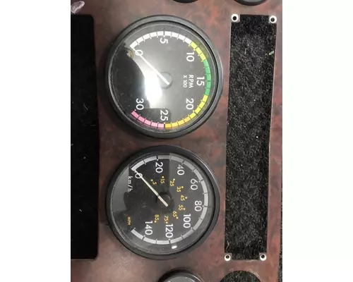 FREIGHTLINER CENTURY CLASS 120 Instrument Cluster