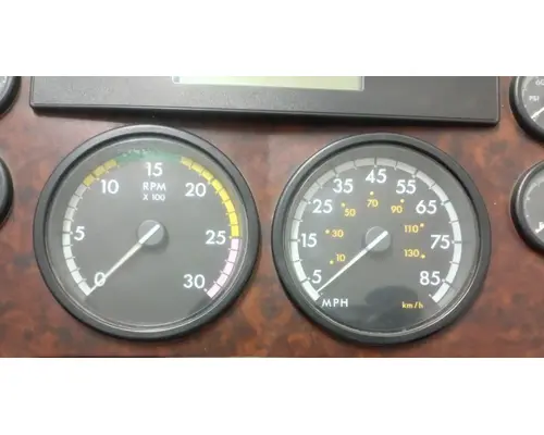 FREIGHTLINER CENTURY CLASS 120 Instrument Cluster