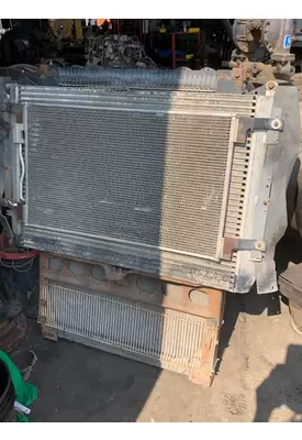 FREIGHTLINER CENTURY CLASS 120 Radiator