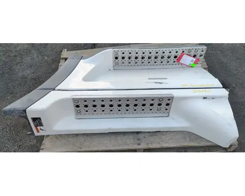 FREIGHTLINER CENTURY CLASS 120 Side Fairing