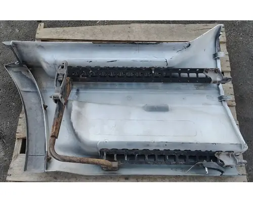 FREIGHTLINER CENTURY CLASS 120 Side Fairing