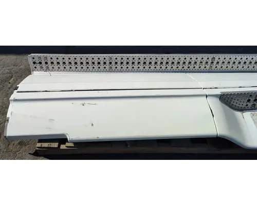 FREIGHTLINER CENTURY CLASS 120 Side Fairing