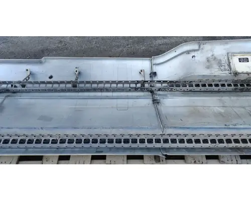 FREIGHTLINER CENTURY CLASS 120 Side Fairing