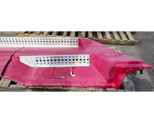 FREIGHTLINER CENTURY CLASS 120 Side Fairing