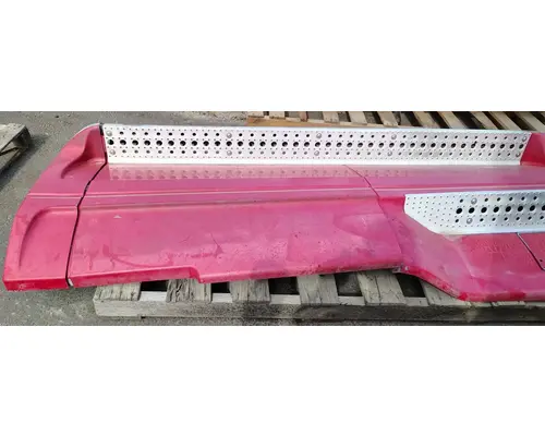 FREIGHTLINER CENTURY CLASS 120 Side Fairing