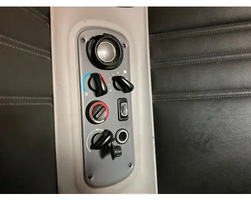 FREIGHTLINER CENTURY CLASS 120 Sleeper