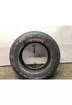 FREIGHTLINER CENTURY CLASS 120 Tires