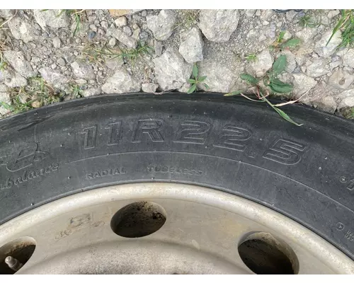 FREIGHTLINER CENTURY CLASS 120 Tires