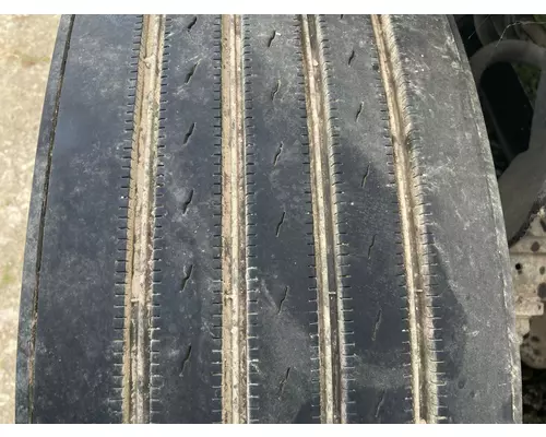 FREIGHTLINER CENTURY CLASS 120 Tires