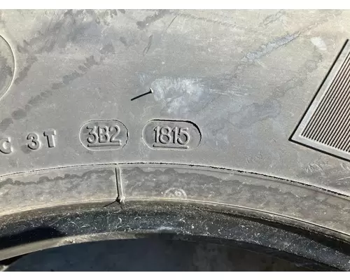 FREIGHTLINER CENTURY CLASS 120 Tires