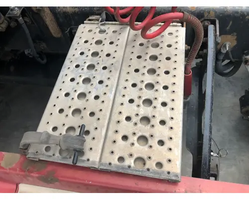 FREIGHTLINER CENTURY CLASS 120 Tool Box