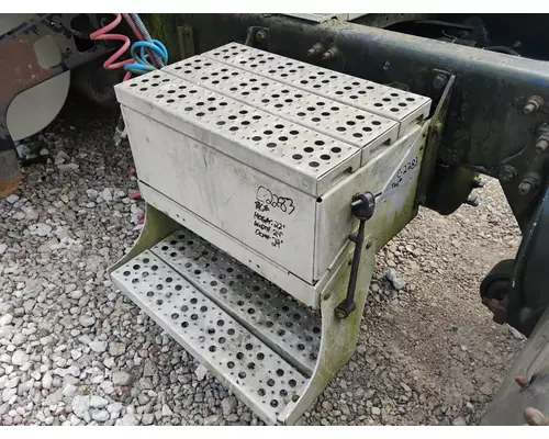 FREIGHTLINER CENTURY CLASS 12 Battery Box