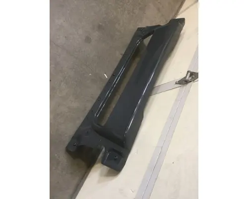FREIGHTLINER CENTURY BUMPER CENTER