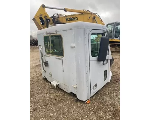 FREIGHTLINER CENTURY Cab Cut
