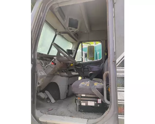 FREIGHTLINER CENTURY Cab