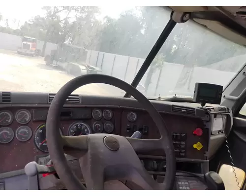 FREIGHTLINER CENTURY Cab