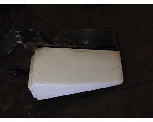 FREIGHTLINER CENTURY Fender
