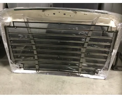FREIGHTLINER CENTURY GRILLE