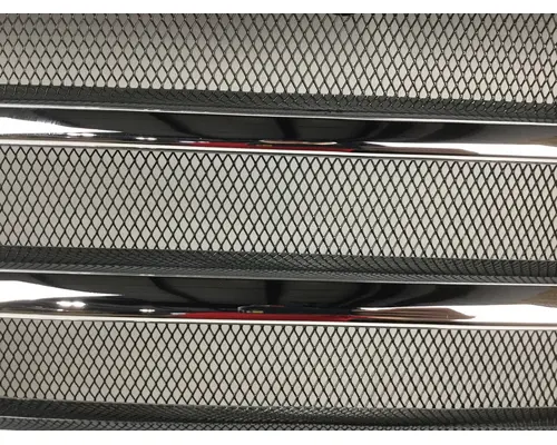 FREIGHTLINER CENTURY GRILLE