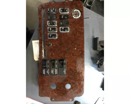 FREIGHTLINER CENTURY Instrument Cluster