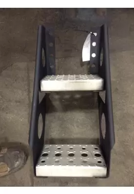 FREIGHTLINER CENTURY Steps