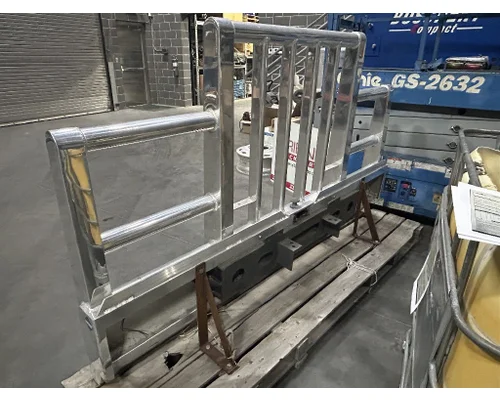 FREIGHTLINER CLASSIC- FLD120 Bumper Guard, Front