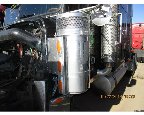 FREIGHTLINER CLASSIC XL Air Cleaner