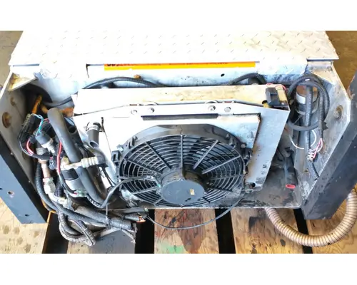 FREIGHTLINER CLASSIC XL Auxiliary Power Unit