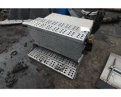 FREIGHTLINER CLASSIC XL Battery Tray