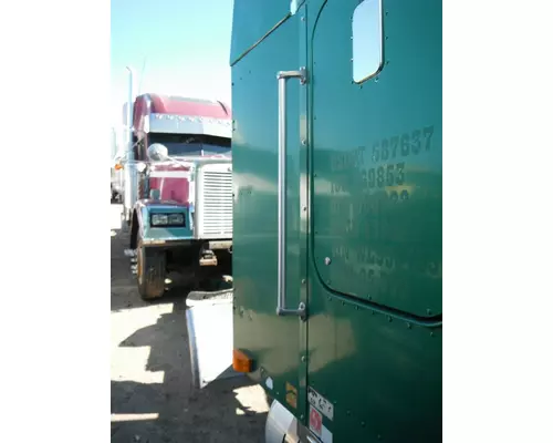 FREIGHTLINER CLASSIC XL Fairing Extension (Behind Cab, LOWER)