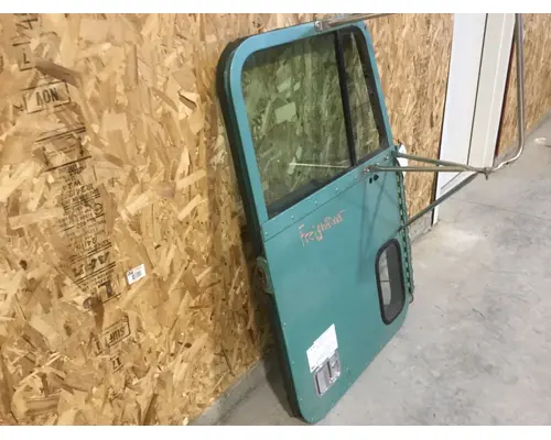 FREIGHTLINER CLASSIC DOOR-FRONT