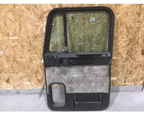 FREIGHTLINER CLASSIC DOOR-FRONT